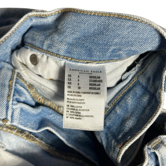 American Eagle Light Wash Distressed Mom Jeans Women’s US 6 - Picture 4 of 8